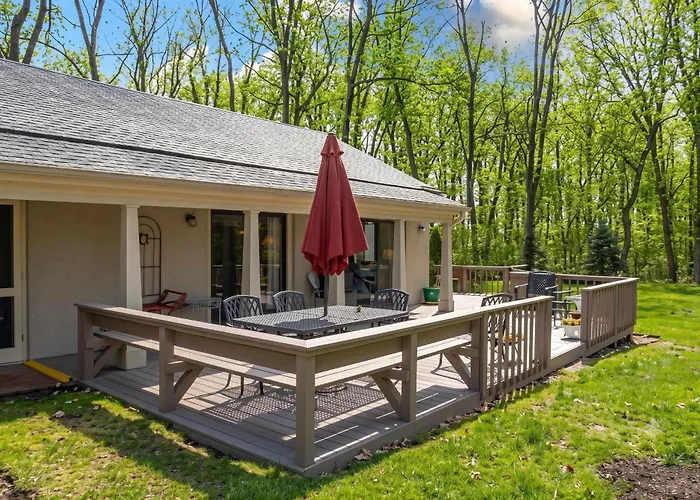 Audubon Acres L Pool Table & Outdoor Dining