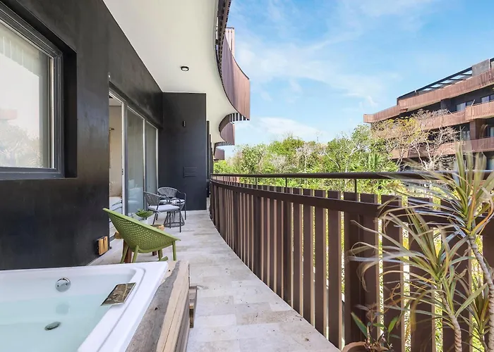 Jungle Guardian - Rooftop Pool & Beach Club