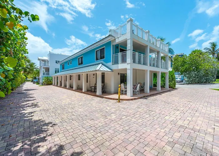 Modern Lux Seaside 100 Ft To Juno Beach