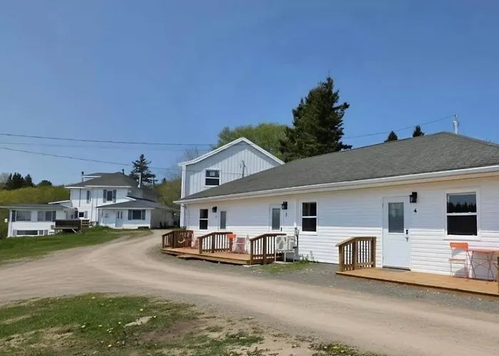 The Great Cabot Lodge