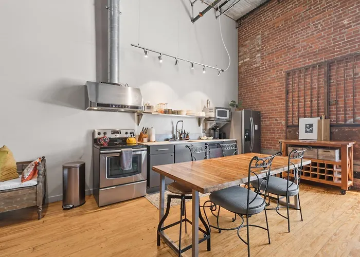 Industrial Modern Loft In Downtown Lafayette