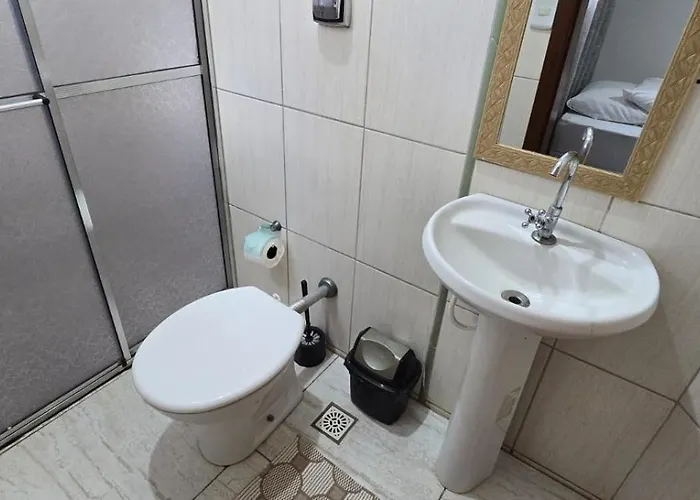 Edificio Hayannes - 1 Quarto - 1 Cozinha - 1 Banheiro - Garagem Coberta - Self Check in -Taxa Para Hospede Com Pets