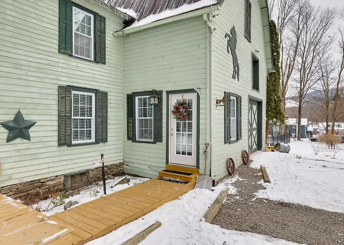 New Studio Walkable To Lake & Village W/ Pool!