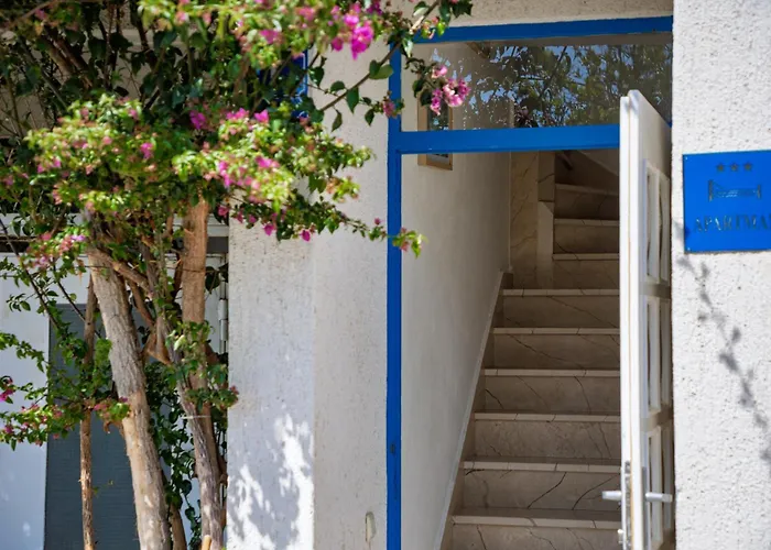 Marina Apt Near Makarska /W Balcony - Happy Rentals