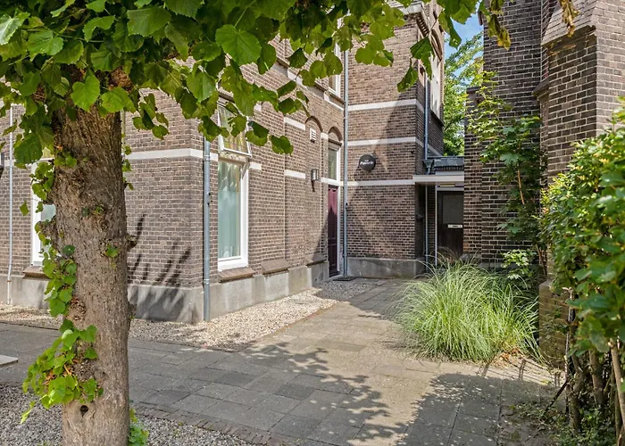 In De Pastorie Utrecht - Old Rectory, Just Steps Away From The City Center