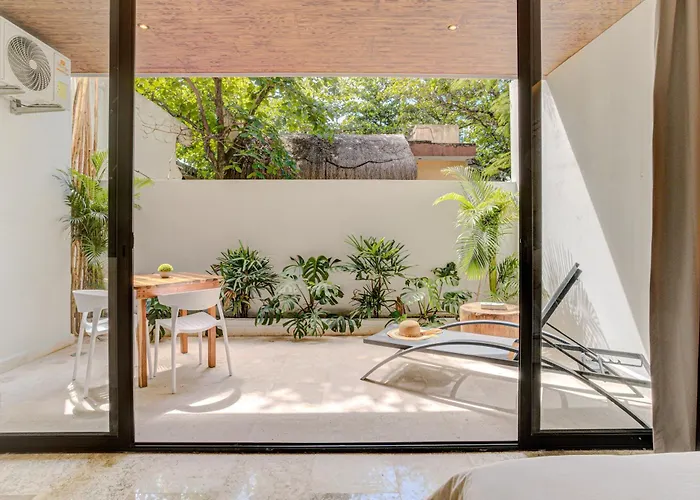 Lalola Downtown Boutique Apartments