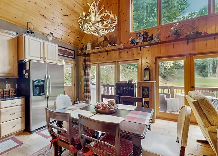 Peak And Pond Retreat