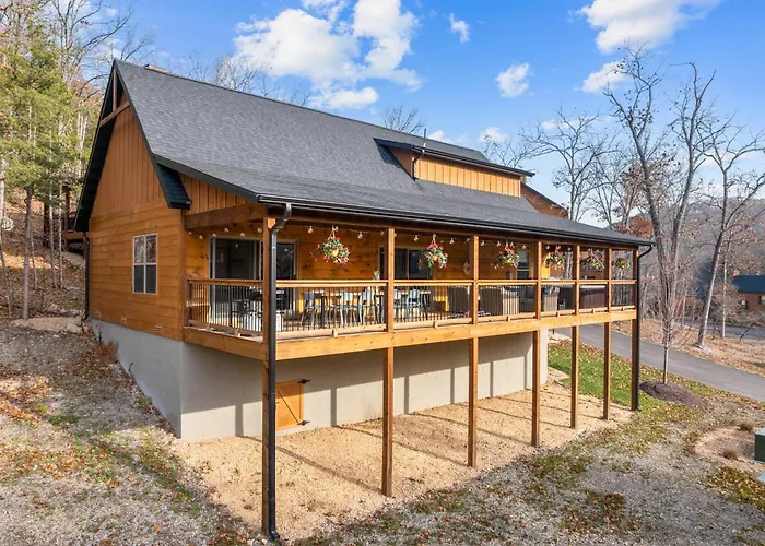 Elegant 3-Bedroom Retreat At Tall Timbers Resort