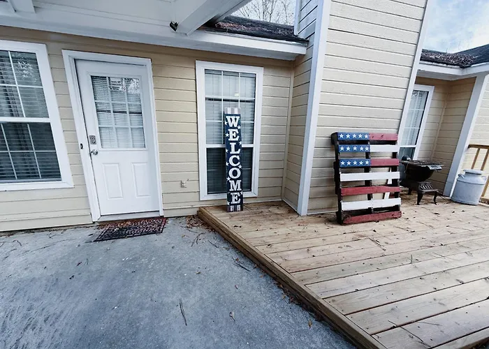 Spacious 3Br Retreat Near Vsu, Sgmc & Moody
