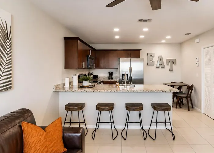 Marina Setting - Pets Welcome - Sleeps 4