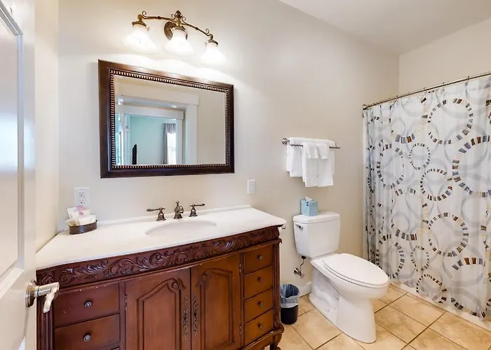 Lovely Downtown Northeast Harbor Suite Near The Water And Near Acadia