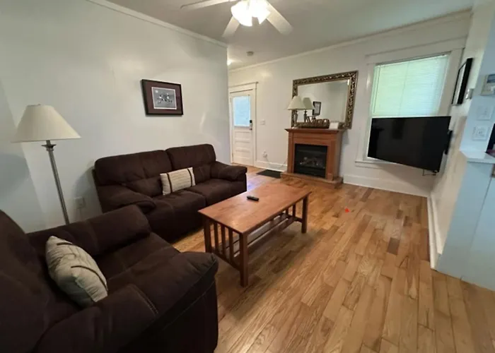 Gulf Stream House - Hammondsport Getaway Apartments #10