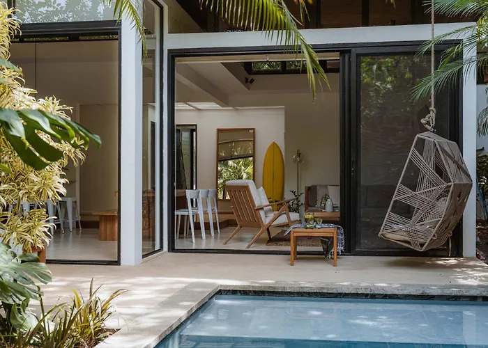 Nalu Nosara Pool Villa Flor