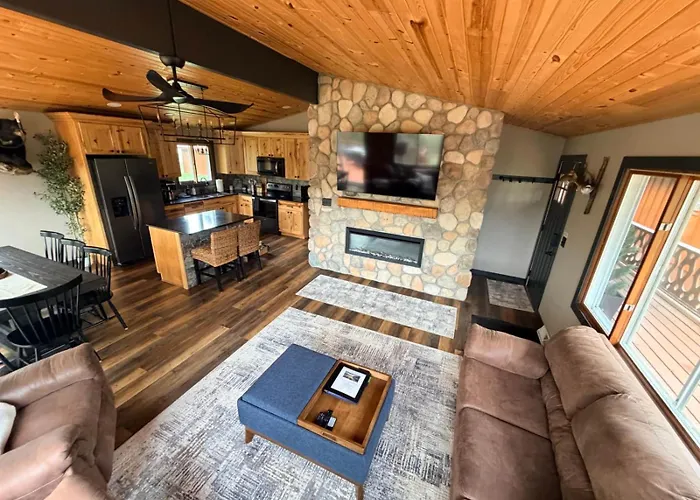 Paddler'S Paradise Cabin With Direct Trail Access!