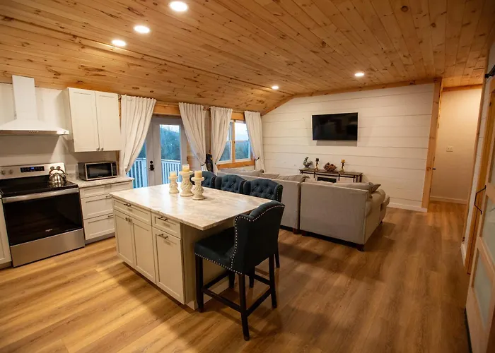 Beautiful Bridgton Apartment