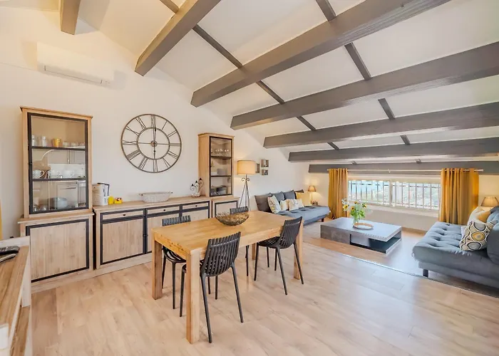 Superbe Appartement "Haut De Villa", Vue Mer Panoramique, Piscine