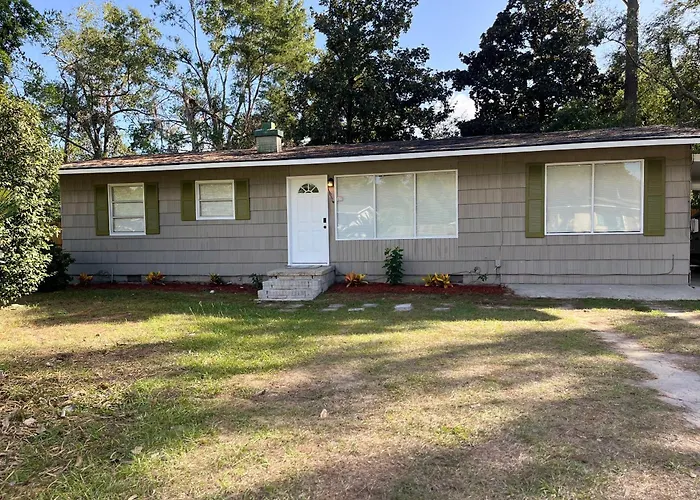 3Br 5 Beds Groups Ask For Last-Minute Deal!