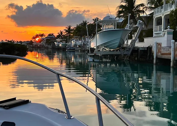 Blue Waters Stay - Waterfront Villa In Duck Key