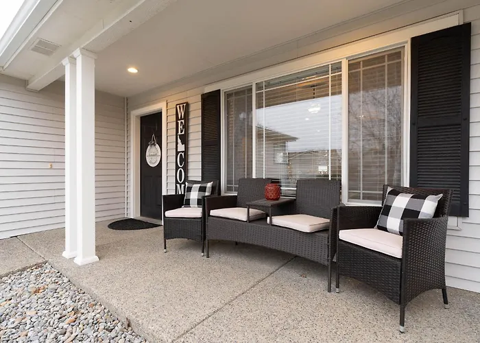 Cleanest Remodeled Home In Coeur D'Alene! Easy Access To Lakes, Rivers, Silverwood