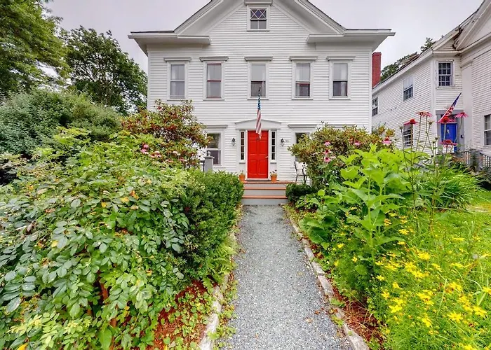 Comfy Downtown Getaway W/ Full Kitchen - Close To The Beach