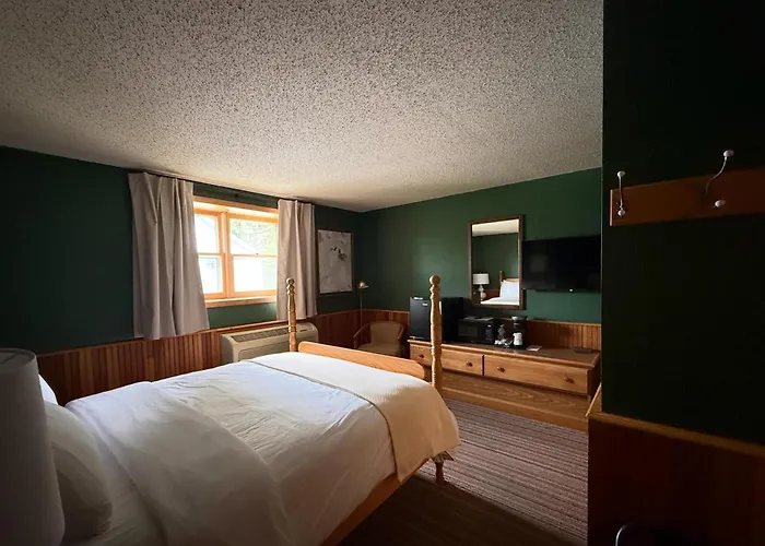 The Trail Inn - Amana, Ia - Main Amana Colony