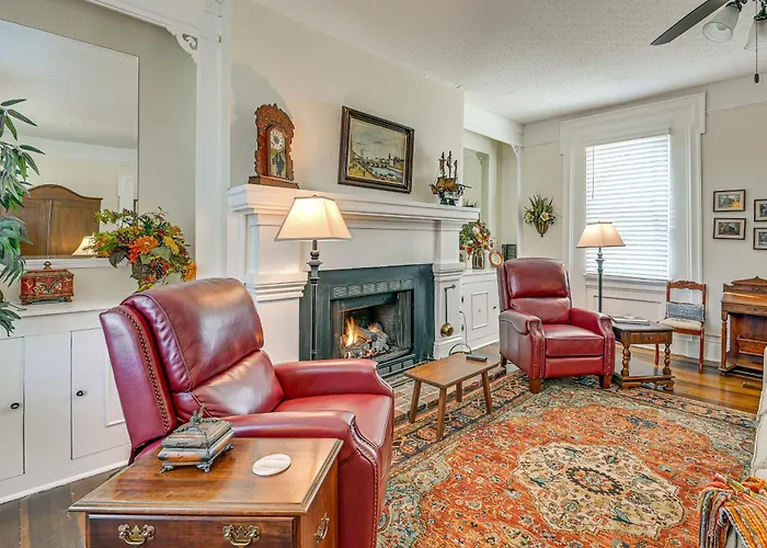 Bourbon Country Escape! Spacious Home W/ Fire Pit