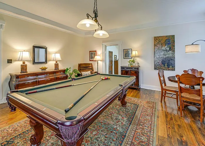 Bourbon Country Escape! Spacious Home W/ Fire Pit