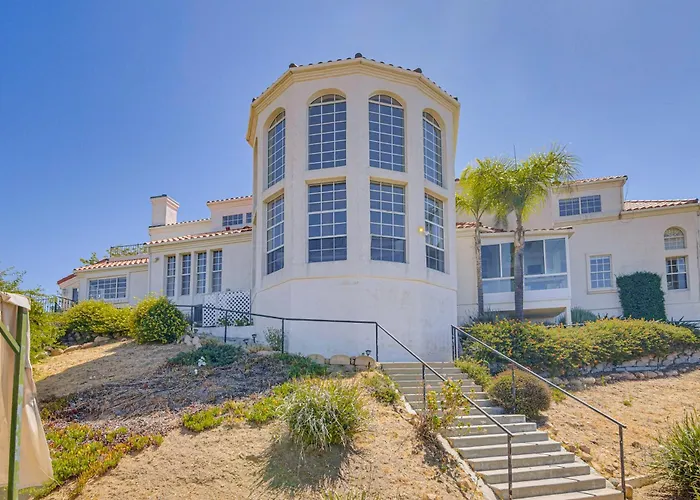 Private Malibu Villa W/ Mtn & Sunset Views!
