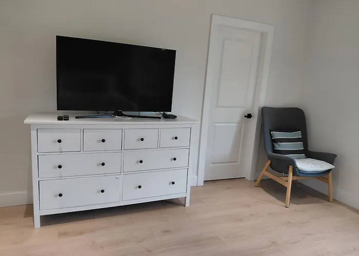 Brand New Luxury 4 Beds 4 Baths Home Langley Perfect For Families And Groups