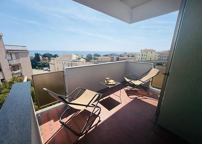 Attico Del Sole Con Vista Mare E Terrazza
