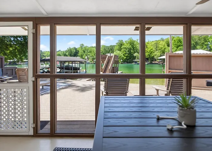 Lakefront Cabin With Private Dock