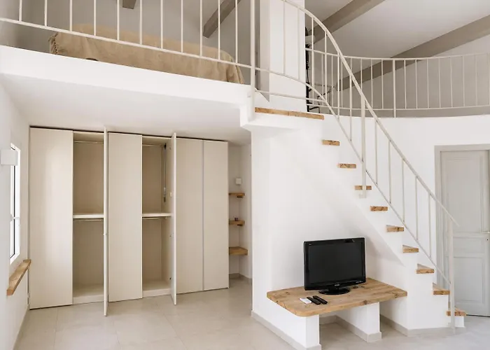 Appartement Vue Piscine A 2 Pas De La Plage