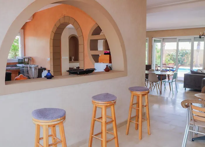 Spacious 3 Bed 2 Bath Villa With Garden And Pool