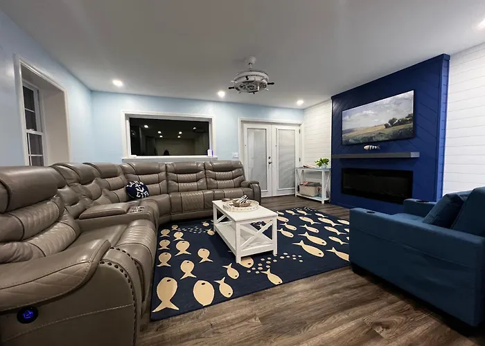 Dockside Dreamz- Lakefront Duplex With Dock And Beach - Sleeps 12