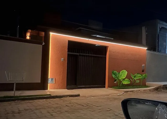 Suíte master com Acesso Total à Casa de Luxo com Piscina e Área Gourmet