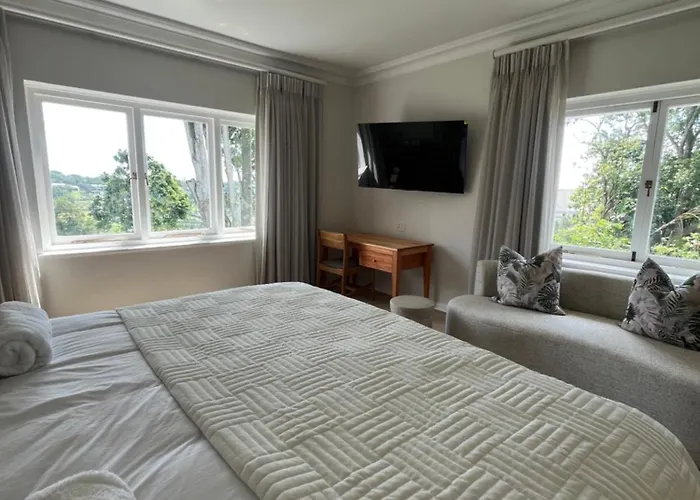 7 On Churchill Guest House
