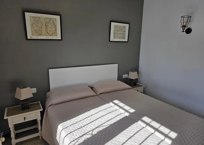 Semi-Detached House With Private Pool And Garden In Begur