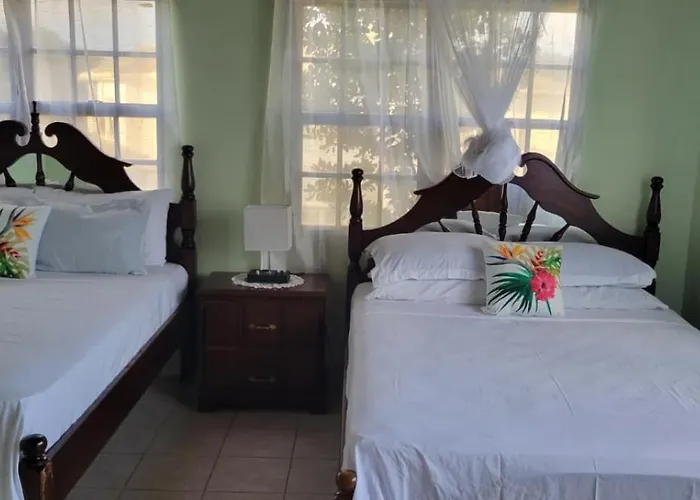 Carapes Inn