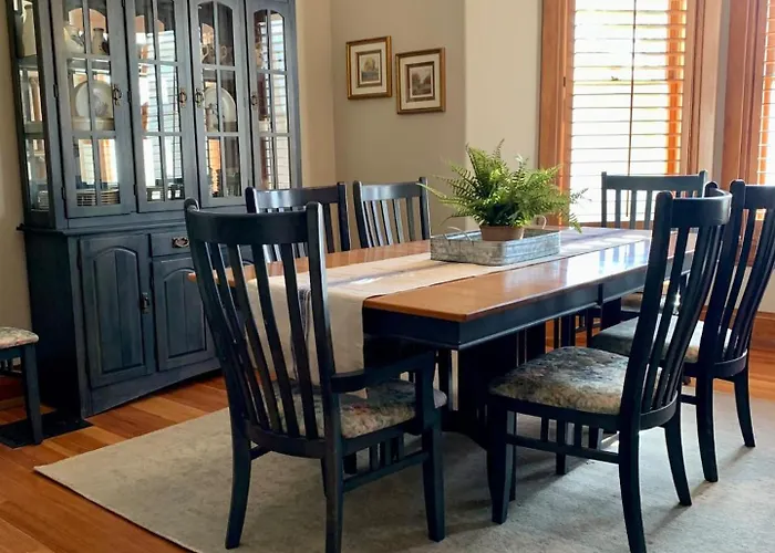 Charming Victorian Near Downtown & Royal Gorge