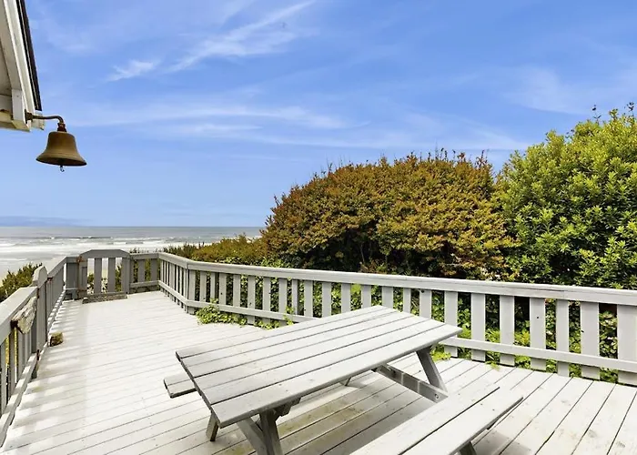 Oceanfront Home With Stunning Views & Private Beach Access - Dogs Ok