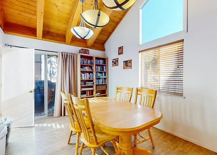 Townhome With Pool Sauna Tennis Private Hot Tub & Foosball Sleeps 8