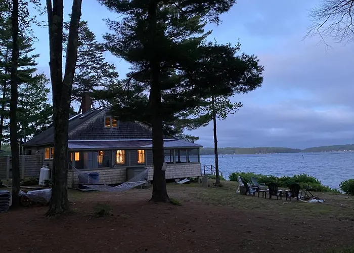 Camp Avalon - Historic Waterfront, 3 Cabins