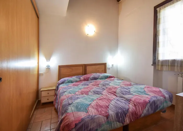 Stunning Home In Pescia Romana With Wifi