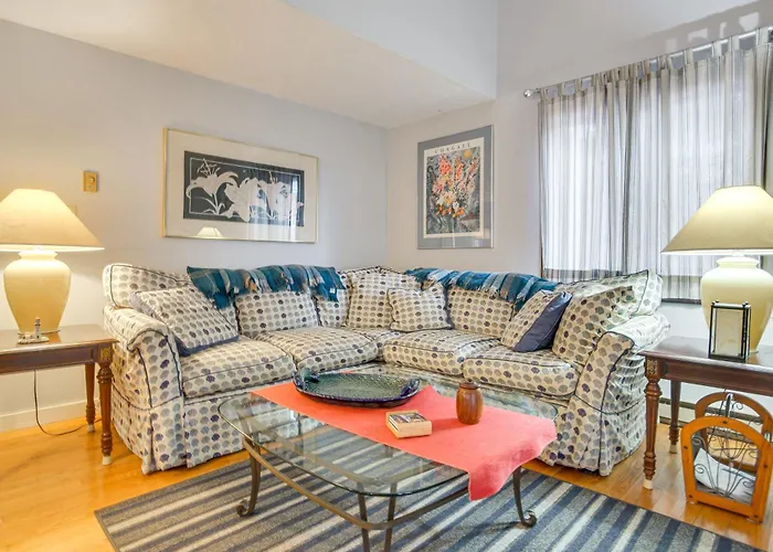 Retreat On Martha'S Vineyard! Near Shops & Eats