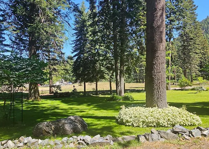 Spacius Family Friendly Home With A Gas Grill Full Kitchen W&D & Wood Stove