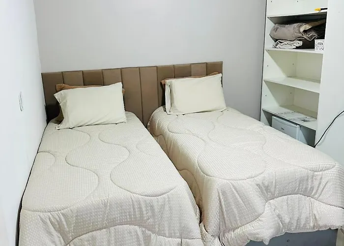 Hospedagem a Trabalho Quarto Banheiro