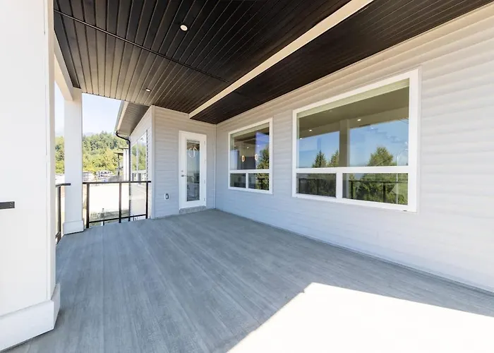 Elegant 4Br Main Suite Family Friendly With Terrace
