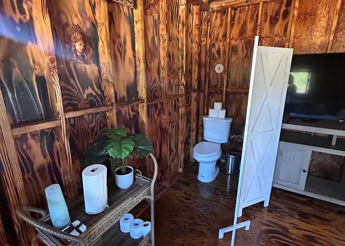 Haleiwa G Land Bungalows