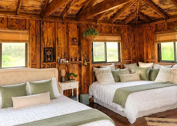 Pipeline Tropical Bungalow