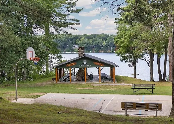 The Arrowroot Lodge Up North In Gaylord Michigan